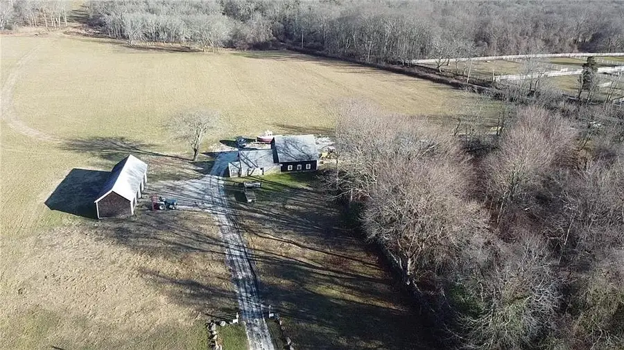 3118 Main Road, Tiverton, RI 02878 - Image #2