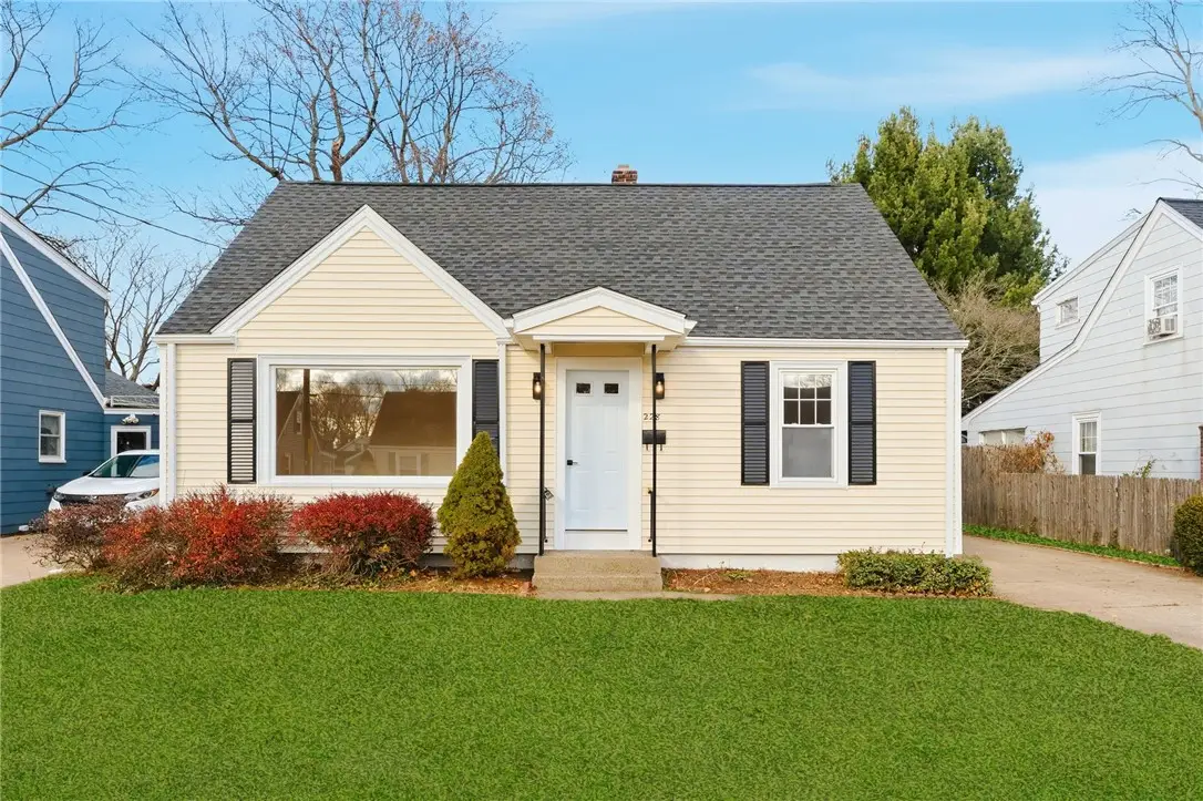 228 London Avenue, Pawtucket, RI 02861 - Image #1