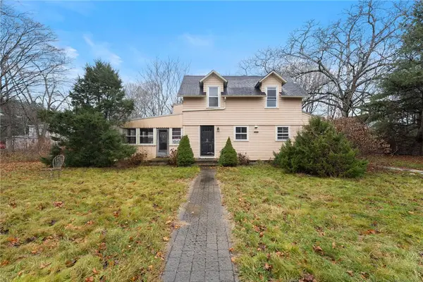 39 Hazard Avenue, South Kingstown, RI 02879