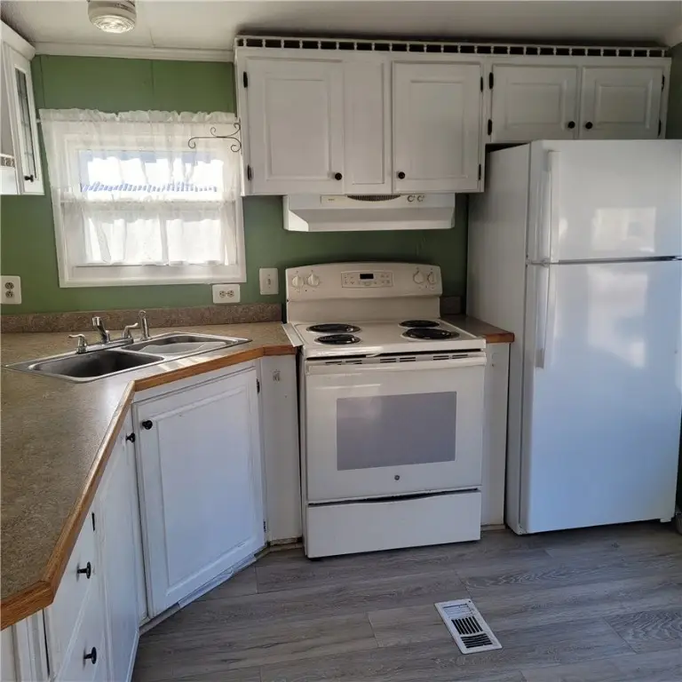 979 Tollgate Unit 31 Road, Warwick, RI 02886 - Image #3