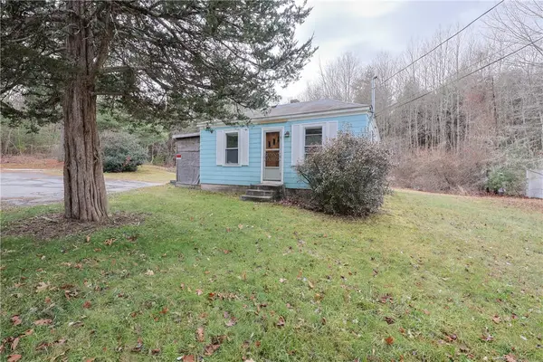 5 Lees Lane, Glocester, RI 02814