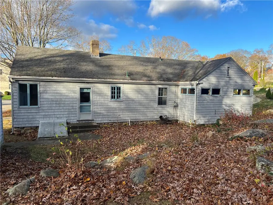 11 Hubbard Street, Westerly, RI 02891 - Image #3