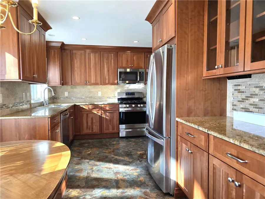 38 Bretton Woods Drive, Cranston, RI 02920 - Image #3