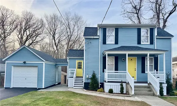 292 Sowams Road, Barrington, RI 02806