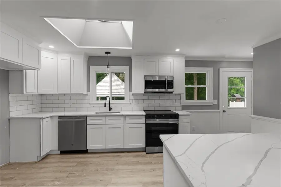 249 Barneyville Road, Swansea, MA 02777 - Image #2