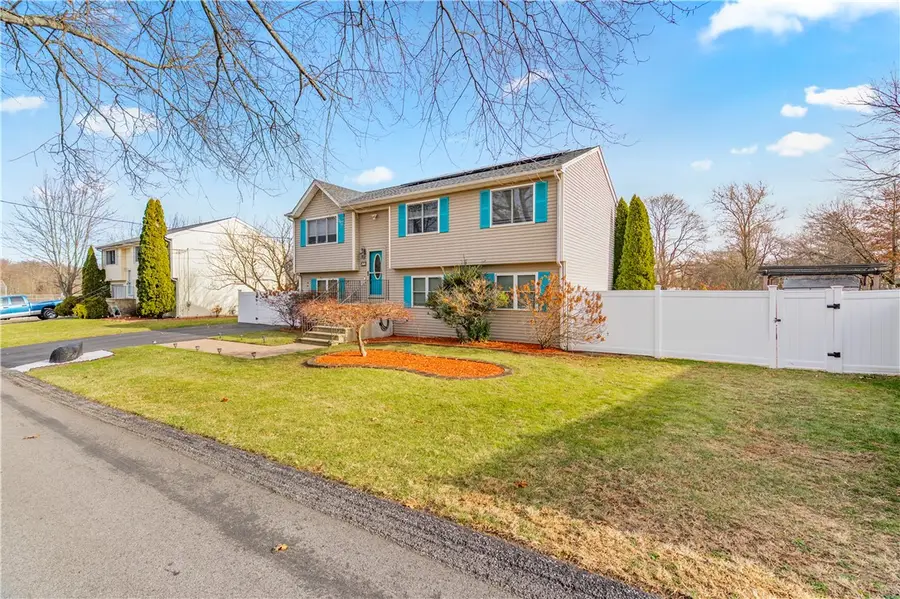 12 Railroad Row, Warwick, RI 02886 - #2