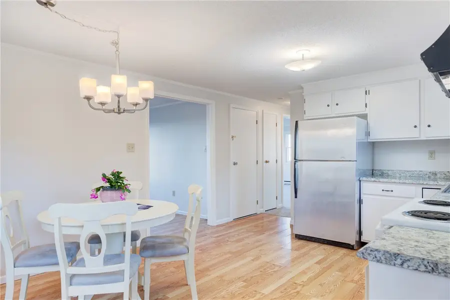 35 Corys Court, Portsmouth, RI 02871 - Image #3