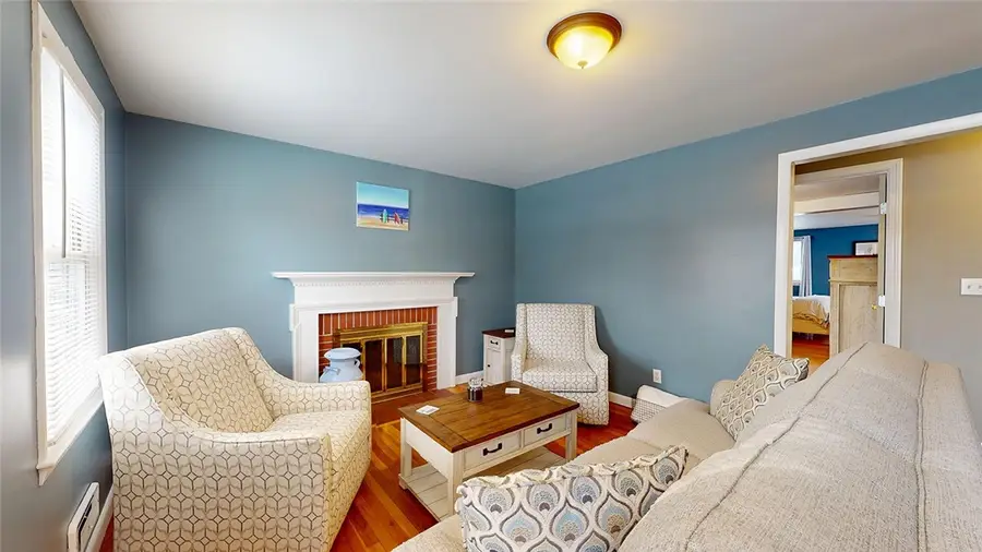 6 Meadowcrest Drive, Riverside, RI 02915 - Image #2