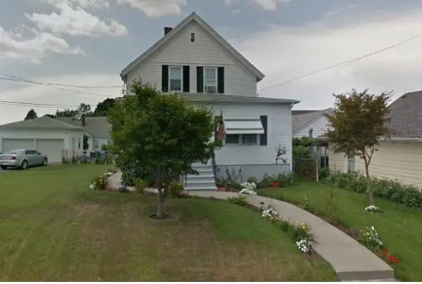 49 9th Street, East Providence, RI 02914