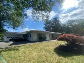 109 Cobble Hill Road, Lincoln, RI 02865 - Image #2