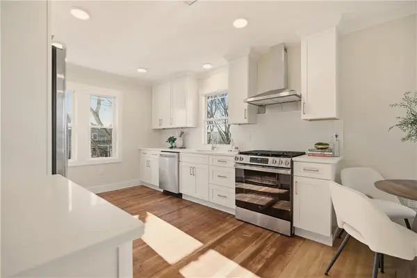 85 Bay View Avenue #2, Bristol, RI 02809