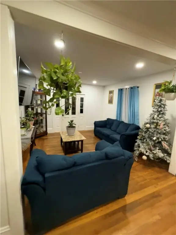 28 Cambridg Street, Providence, RI 02809 - Image #2