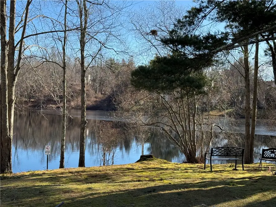 62 Governors Hill #572, West Warwick, RI 02893 - Image #3