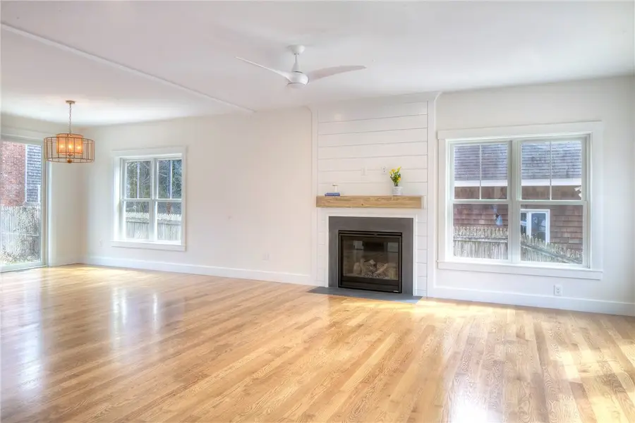 45 Corys Court, Portsmouth, RI 02871 - Image #2
