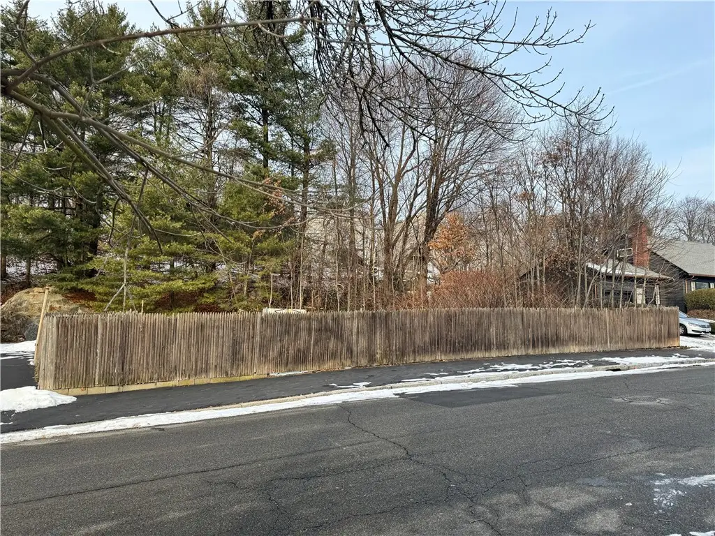 112 Longwood Avenue, Providence, RI 02908 - Image #1