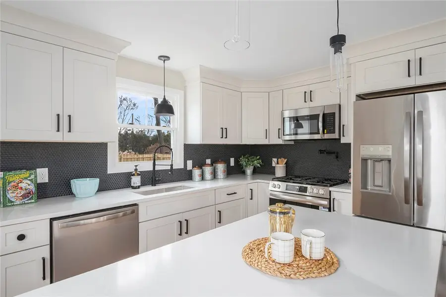 137 Bayview Avenue, North Kingstown, RI 02852 - Image #3