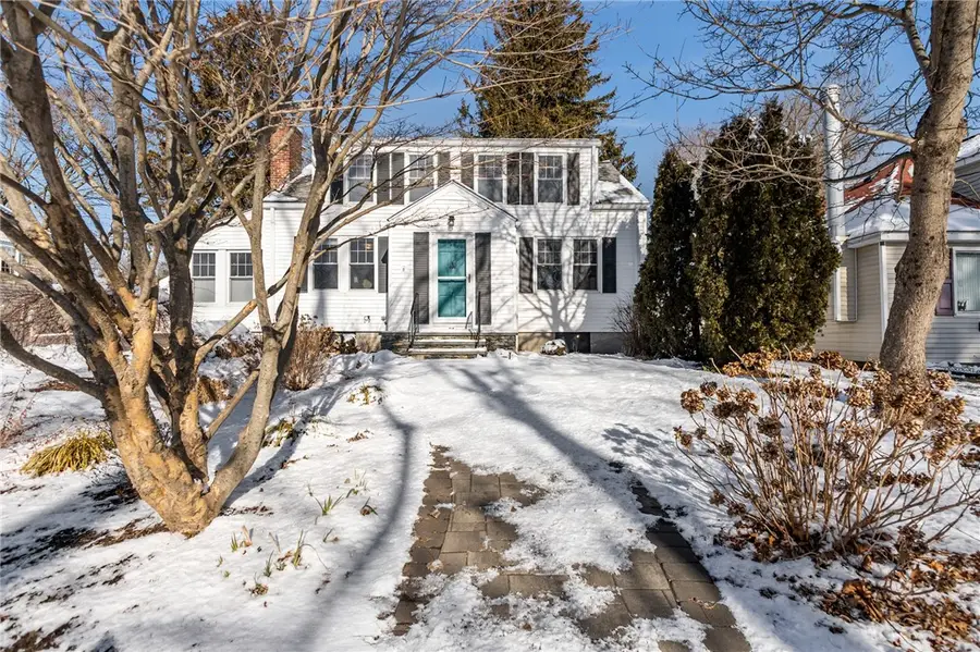 31 Chachapacassett Road, Barrington, RI 02806 - Image #2