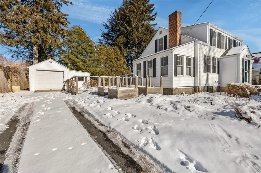 31 Chachapacassett Road, Barrington, RI 02806 - Image #3