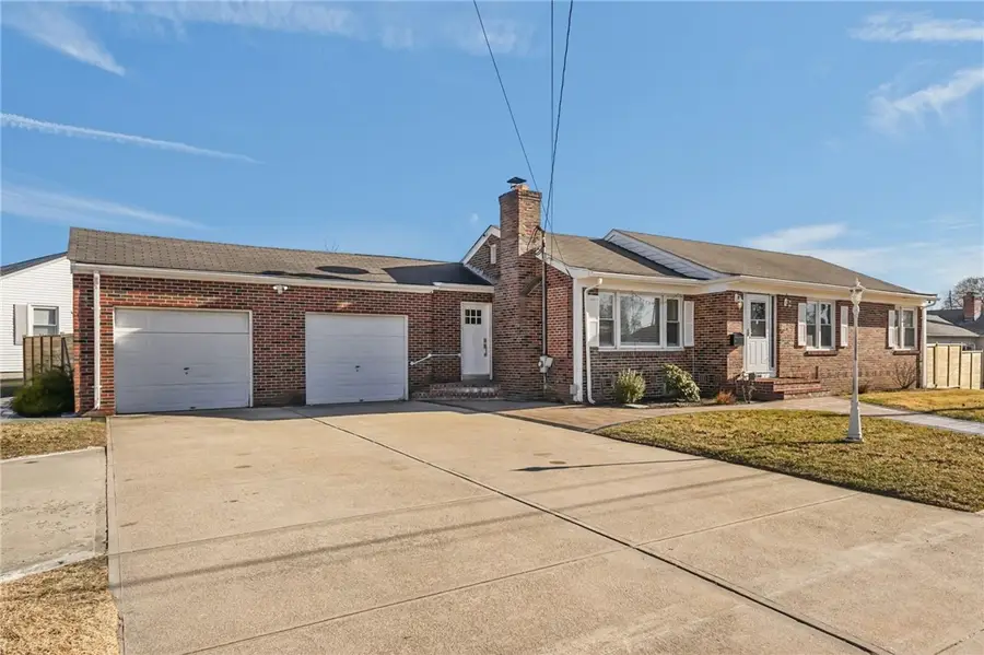 366 Woodbine Street, Cranston, RI 02910 - Image #2