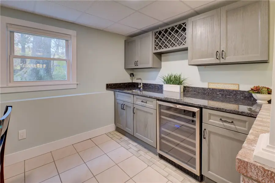 181 Heritage Drive, Warwick, RI 02818 - Image #2