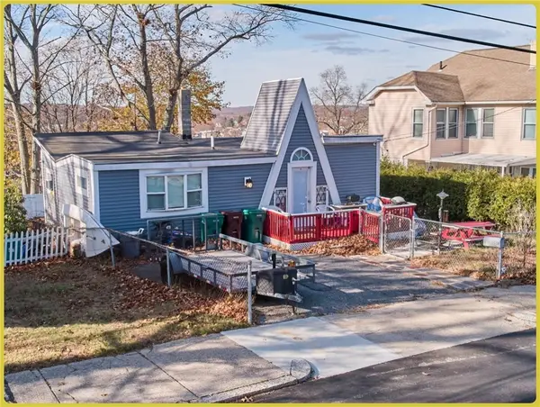 59 Division Street, Woonsocket, RI 02895