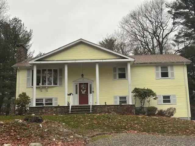 31 Karen Ann Drive, Smithfield, RI 02917 - Image #1