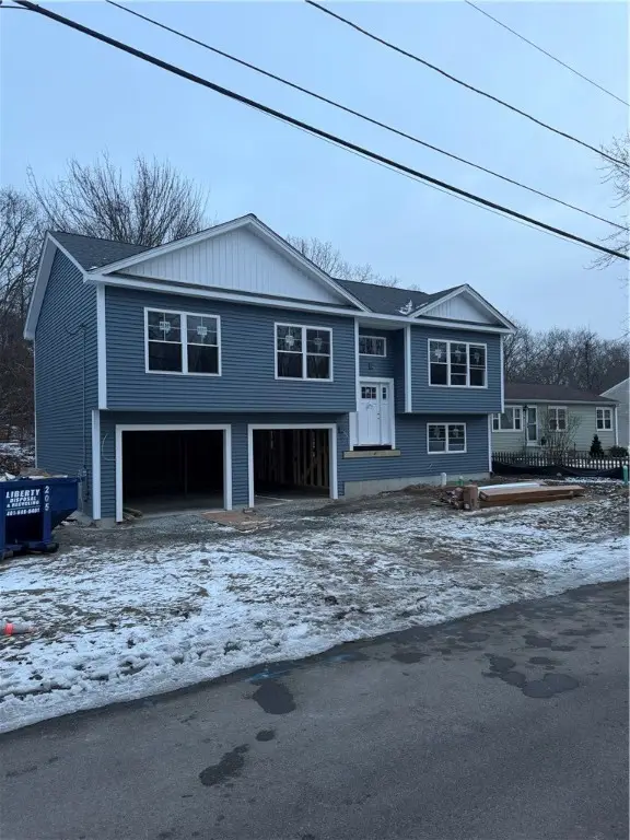 52 Jambray Avenue, Warwick, RI 02886