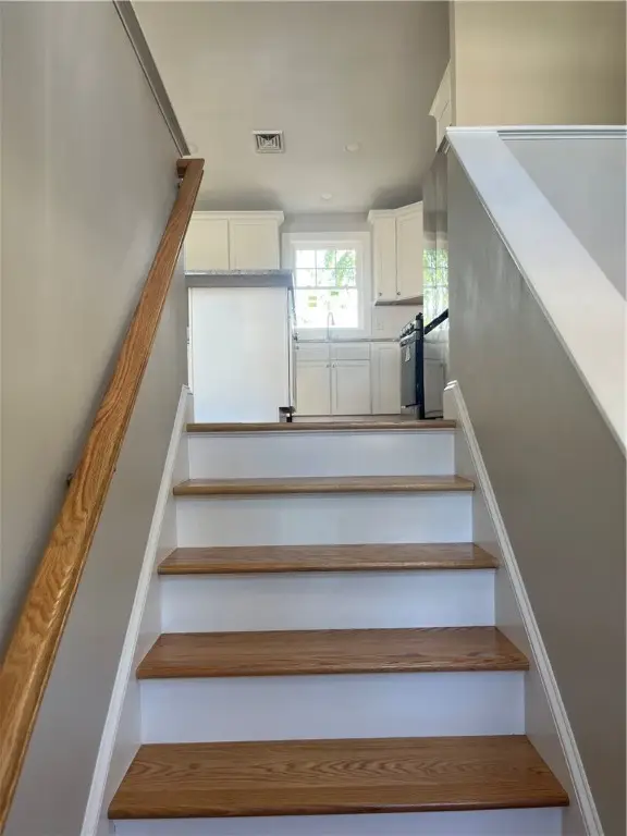 52 Jambray Avenue, Warwick, RI 02886 - Image #3