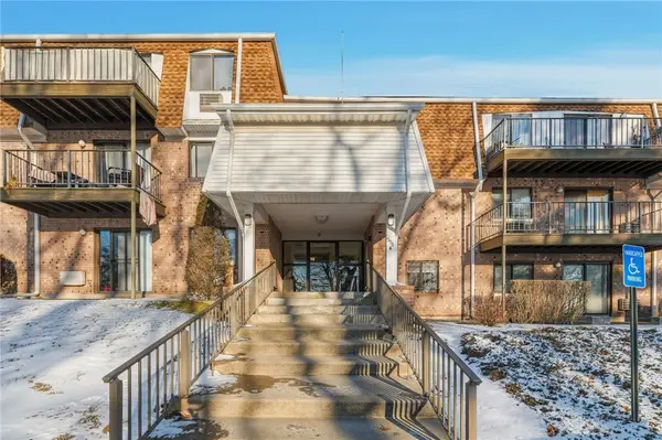 752 Quaker Lane #A311, Warwick, RI 02818