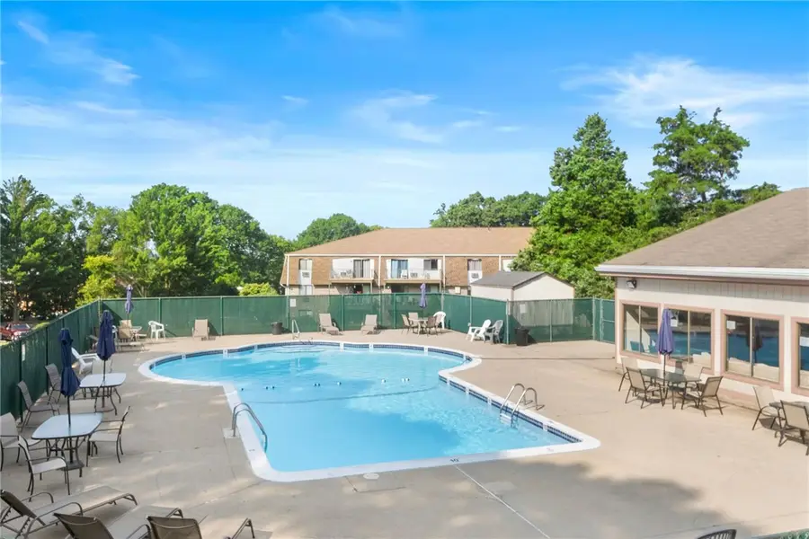 752 Quaker Lane #A311, Warwick, RI 02818 - Image #2