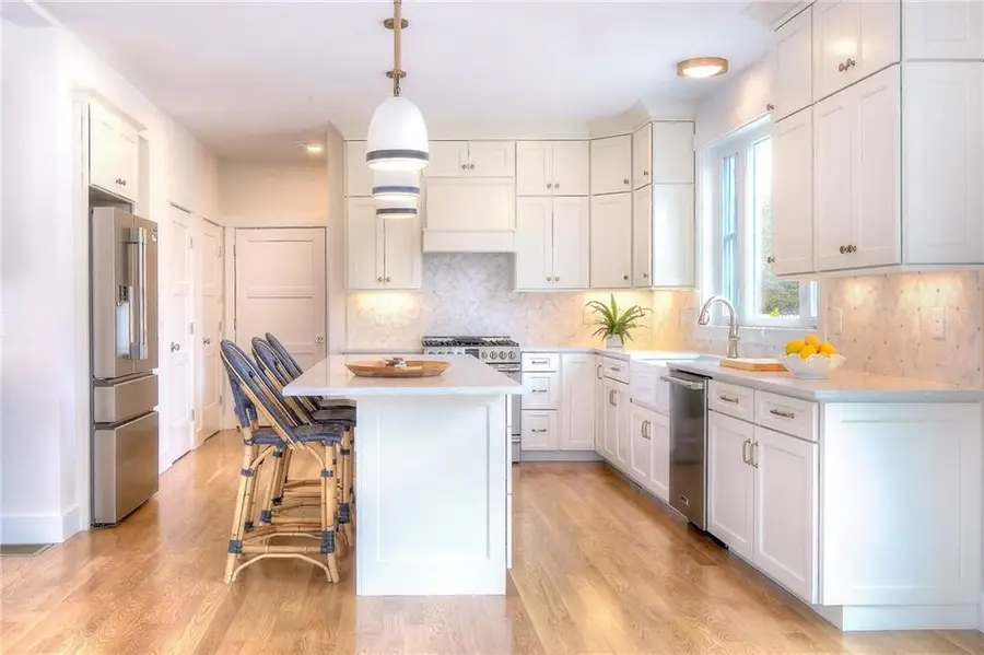 30 Massasoit Avenue, Bristol, RI 02809 - Image #3