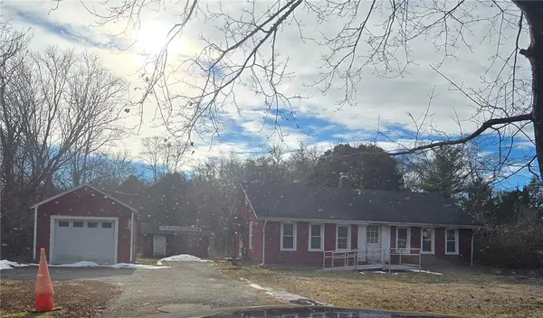 22 Oak Street, Hopkinton, RI 02804