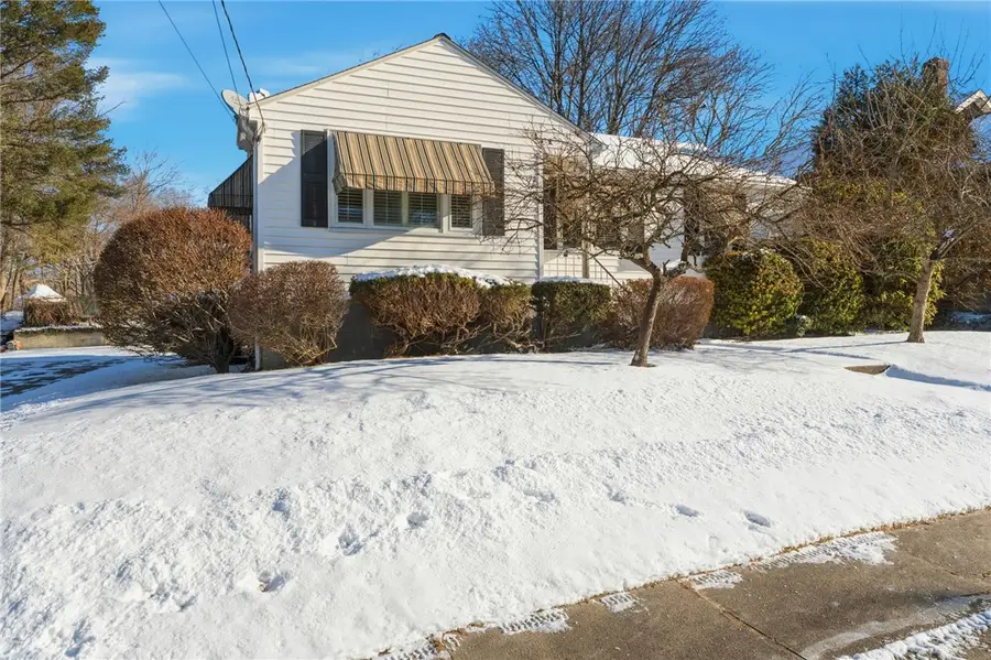 92 Rockland Avenue, Woonsocket, RI 02895 - Image #3