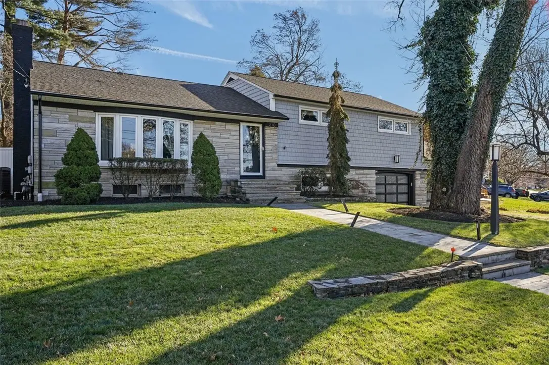 210 Summit Drive, Cranston, RI 02920 - Image #1