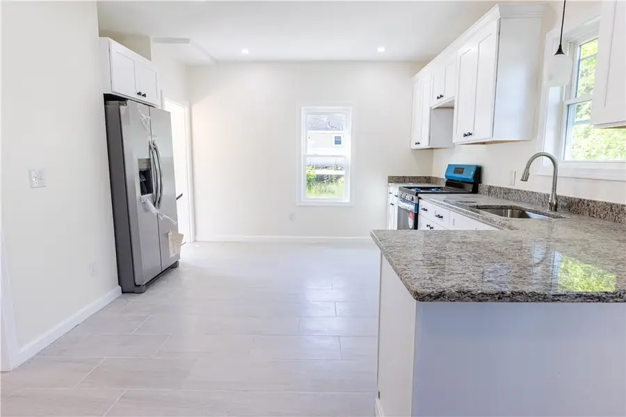 90 Winthrop Avenue, Providence, RI 02908 - Image #3