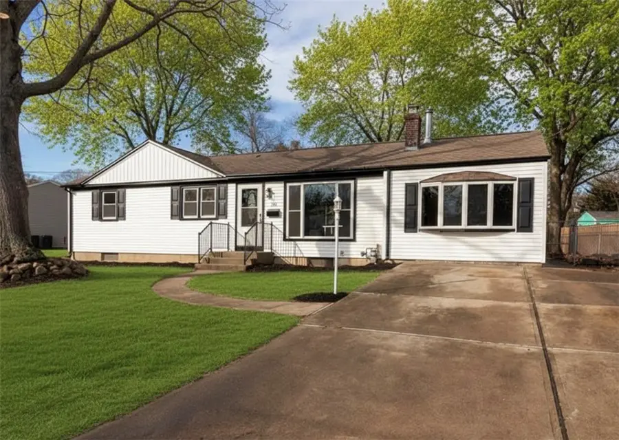 105 Hornet Road, North Kingstown, RI 02852 - Image #2