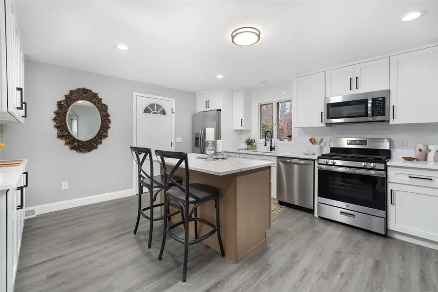 374 Crandall Road, Tiverton, RI 02878 - Image #3