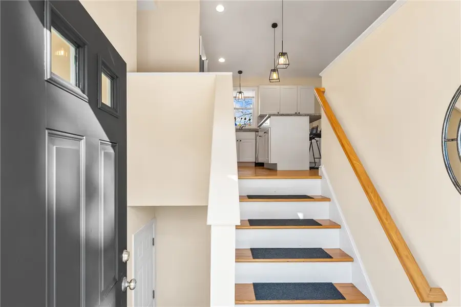 2 Leigh Lane, East Providence, RI 02915 - Image #3