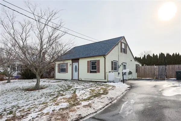 30 Sowams Drive, Bristol, RI 02809