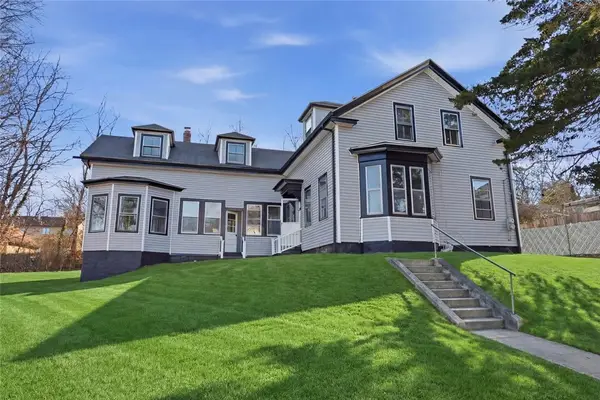 40 Youngs Avenue, West Warwick, RI 02893