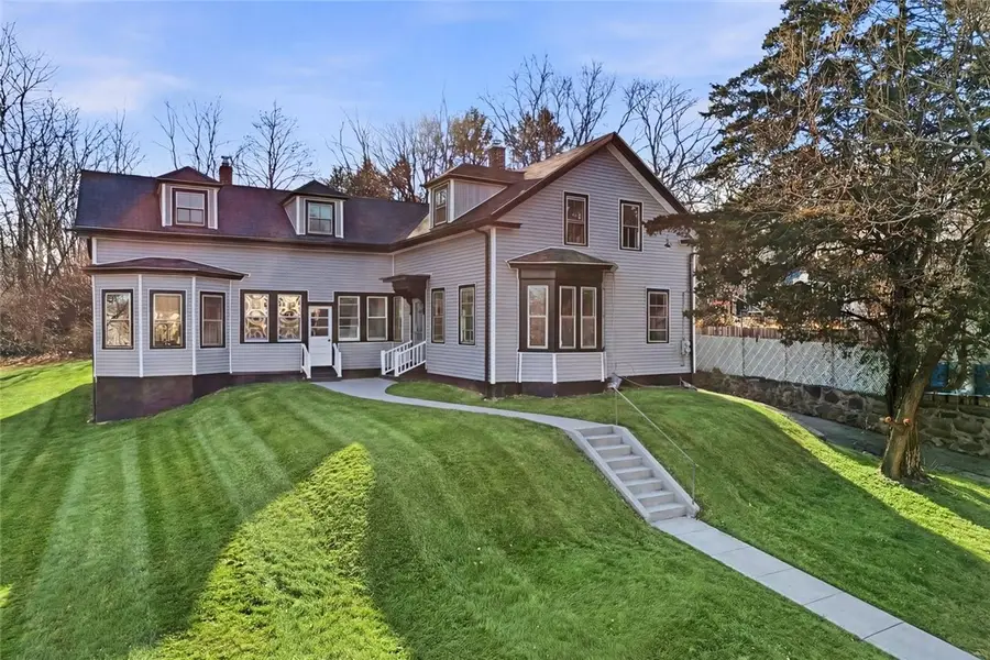 40 Youngs Avenue, West Warwick, RI 02893 - Image #3