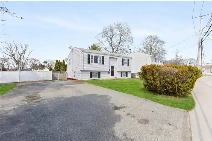345 Post Road, Warwick, RI 02888 - Image #2