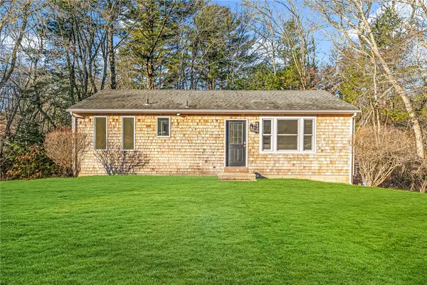 14 Tarpon Lane, Charlestown, RI 02813