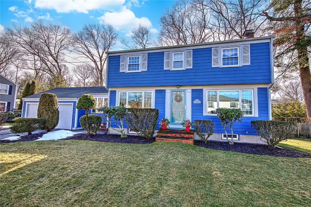 17 Briarwood Drive, Barrington, RI 02806 - Image #1