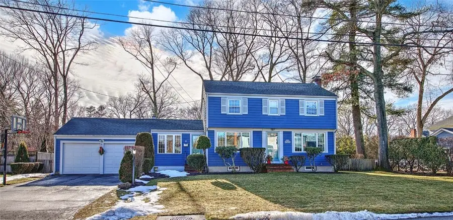 17 Briarwood Drive, Barrington, RI 02806 - Image #2