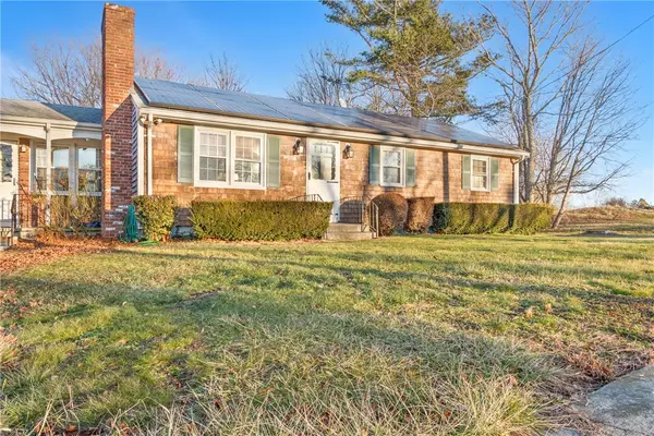 233 Turnpike Avenue, Portsmouth, RI 02871