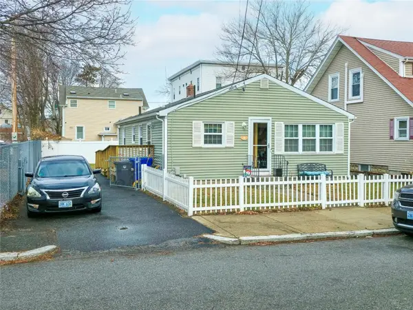 80 Oakland Avenue, Pawtucket, RI 02861