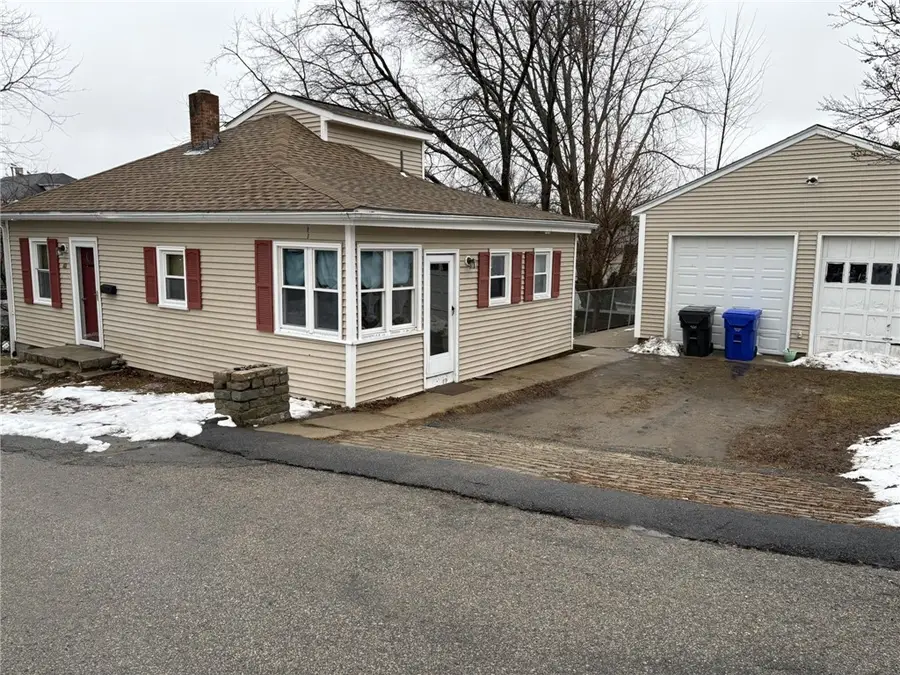 40 Bassett Street, West Warwick, RI 02893 - Image #3