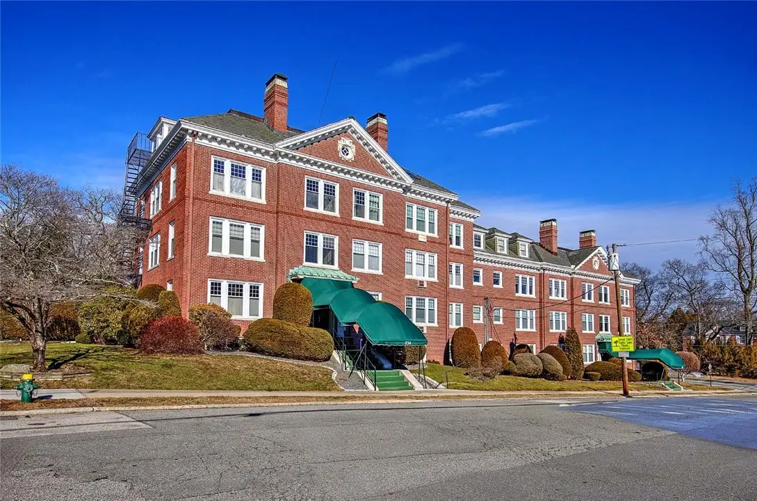242 President Avenue #11, Providence, RI 02906 - Image #1