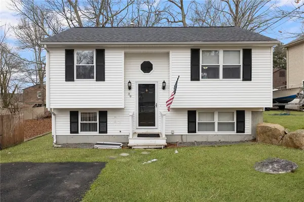 39 Mohawk Street, Coventry, RI 02816